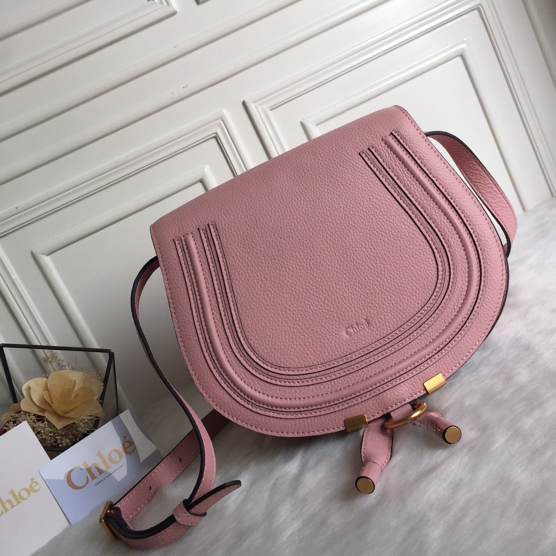 Chloe Marcie Saddle Shoulder Bag In Pink Grained Leather